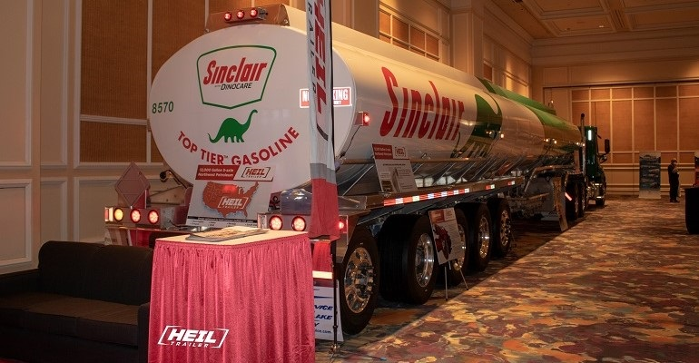 Heil 5-axle petroleum trailer