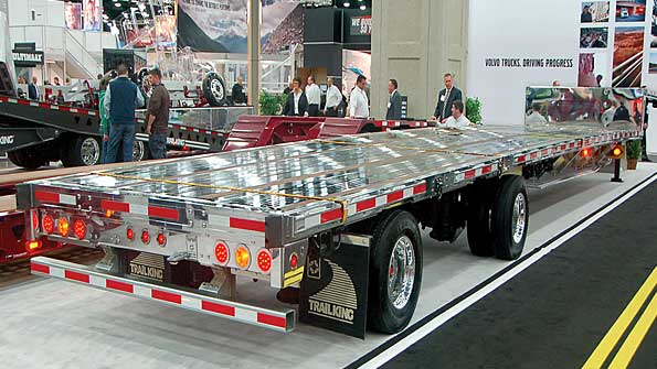 New step deck Trail King celebrated its 40th anniversary by introducing an allaluminum center frame step deck trailer at MATSThe product of a multiyear development project the new Trail King AllAluminum Center Frame Step Deck TK80AACS includes allaluminum framing armorcoated landing gear and zincplated steel components as standards wwwtrailkingcom