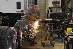 Dump body welder Dump body welder