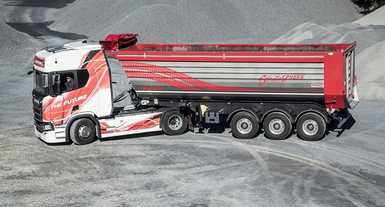 Mantella tipper truck