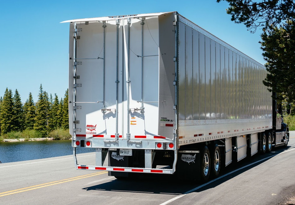 trailer with aero devices