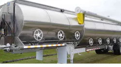 Warren Mfg feed trailer