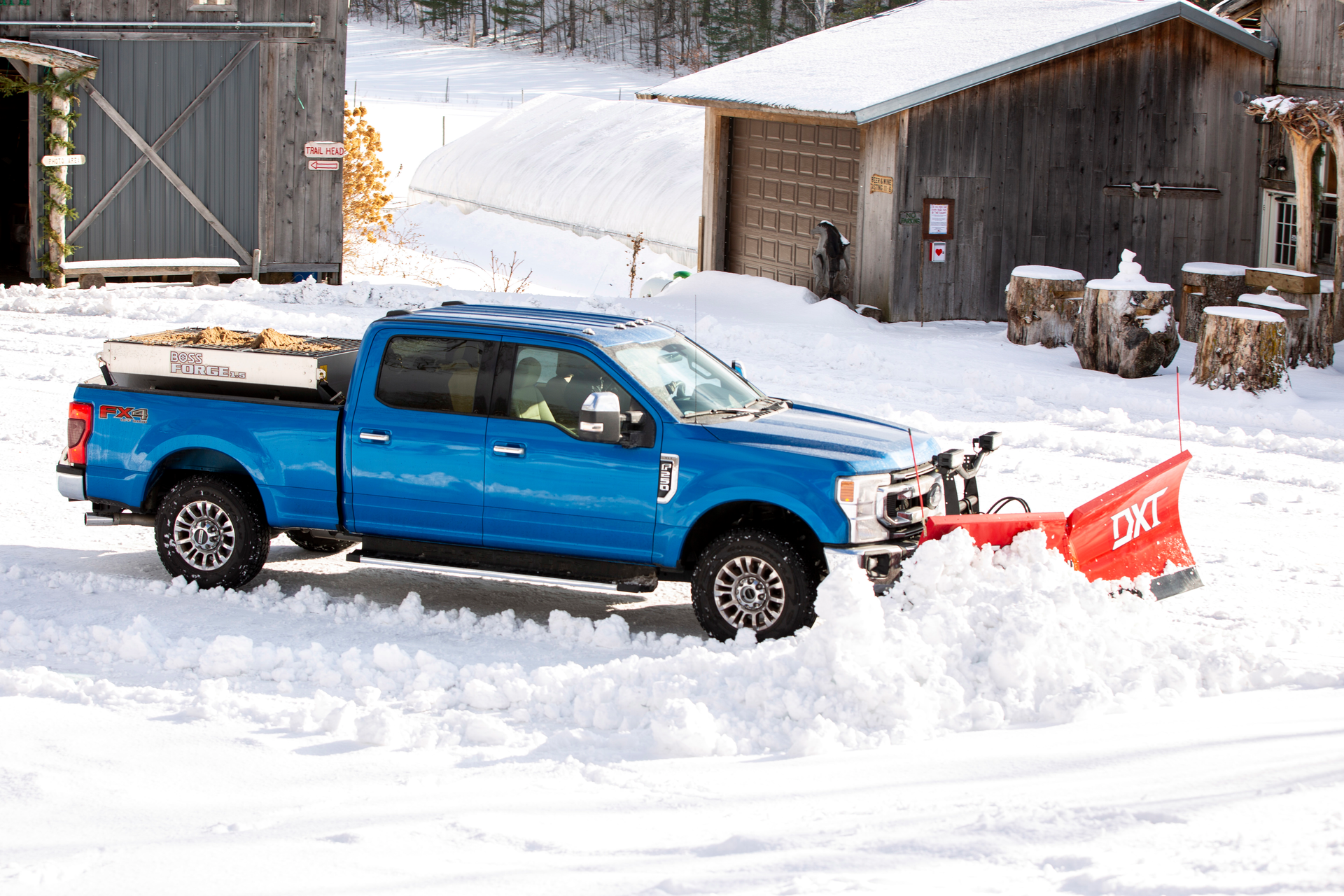 The Super Duty features a maximum 1,400-pound snow plow rating.