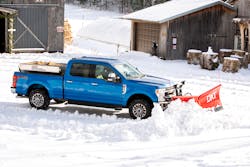 The Super Duty features a maximum 1,400-pound snow plow rating. The Super Duty features a maximum 1,400-pound snow plow rating.