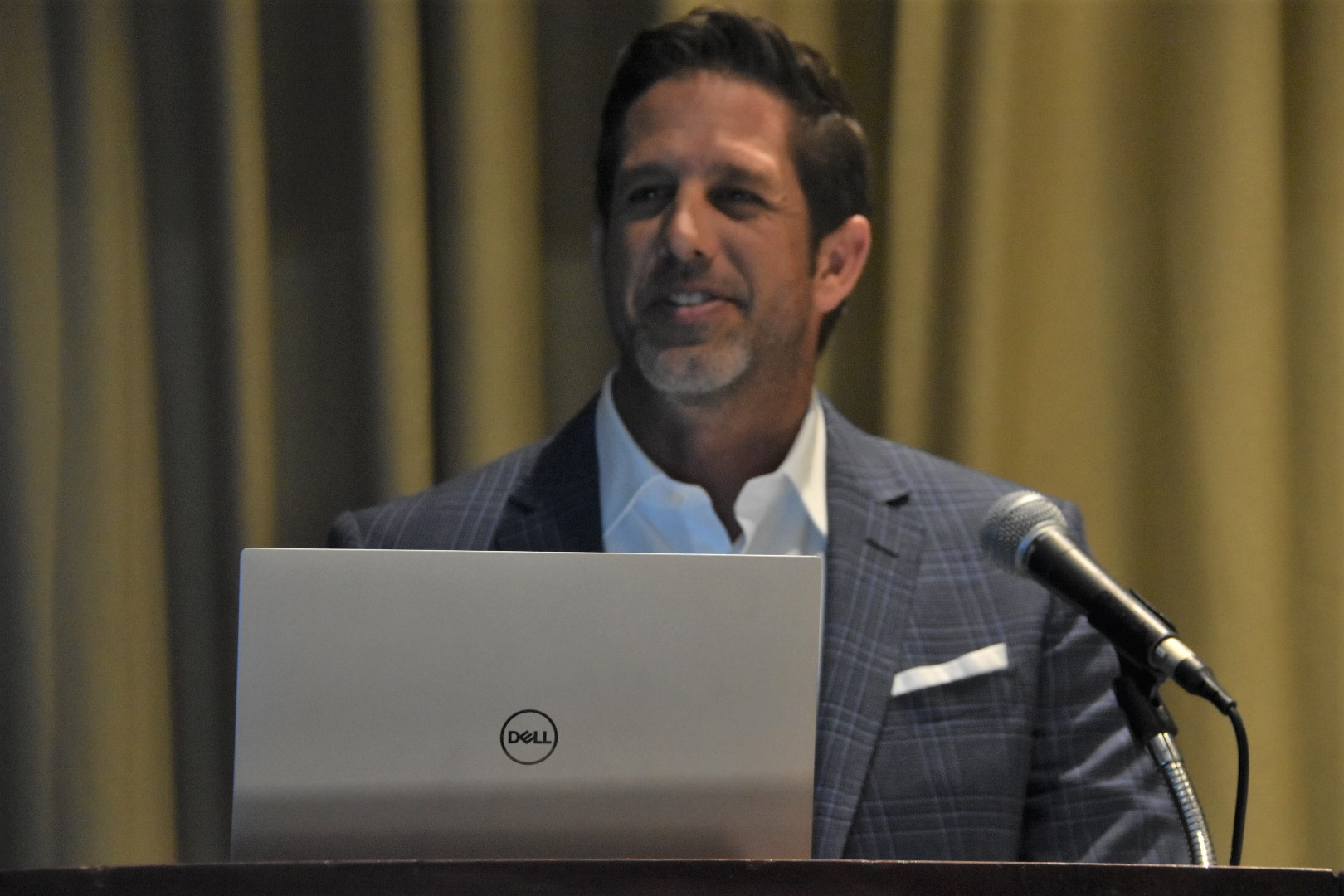 Tmc Phillips 5e53c6abd4c17