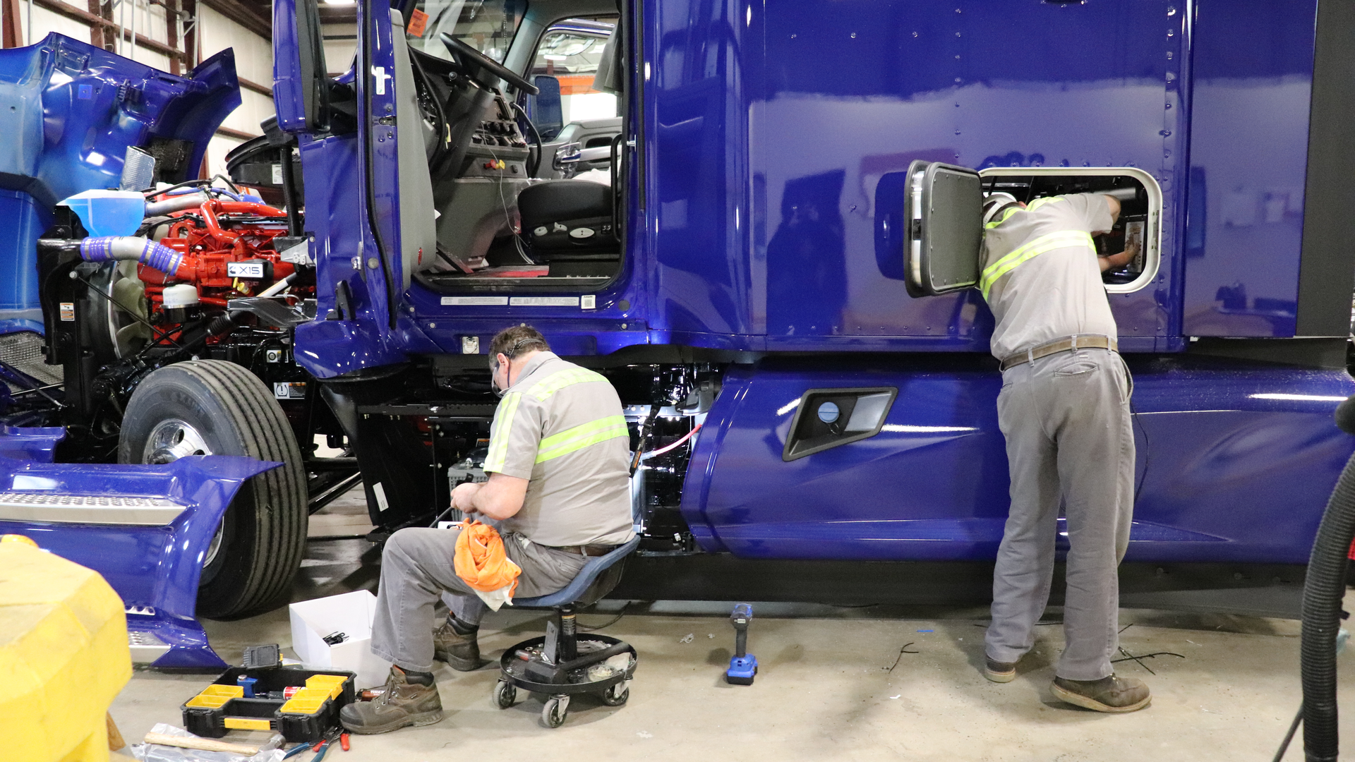 This 30,000-sq.-ft. Fontaine facility has 10 technicians, each required to be a jack-of-all-truck-trades, installing APUs one day and a tag axle possibly the next.