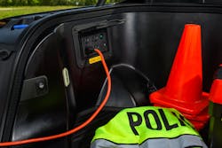 Pro Power Onboard can serve as a mobile power source to light up evening accident scenes on the highway. Pro Power Onboard can serve as a mobile power source to light up evening accident scenes on the highway.