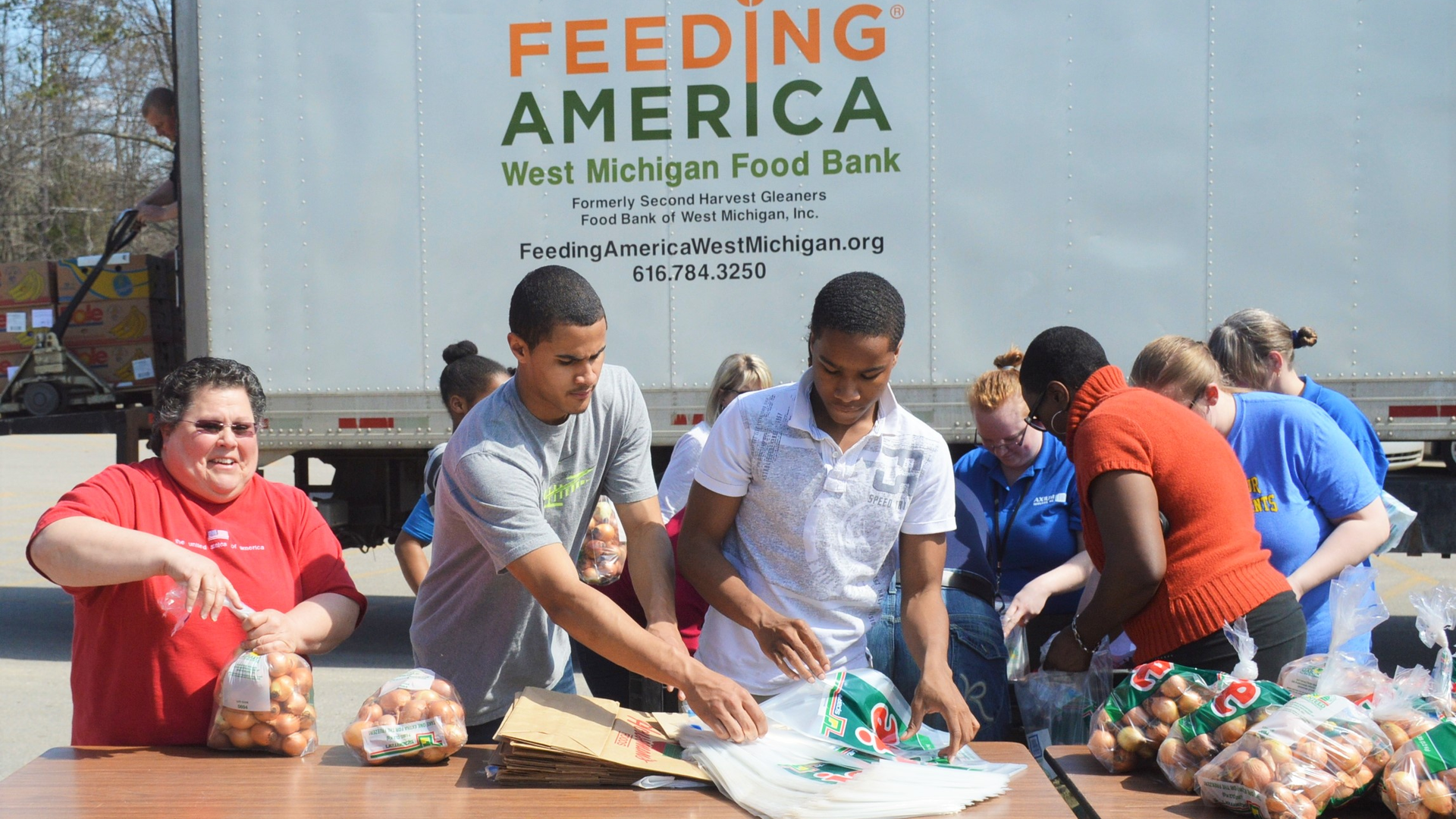 Volunteers Baldwin Community School Mobile Pantry 636820747970e