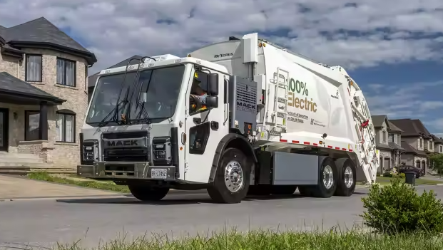 Mack Lr Electric 63f3cfc5dd008