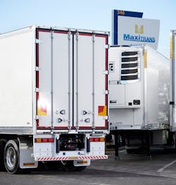 Wall panels on the Maxi-Cube Classic Reefer van have a 40-mm wall thickness and 125-mm thick roof panels, while a Hi-Cube Reefer van for fresh produce has 25-mm walls and a 100-mm roof.