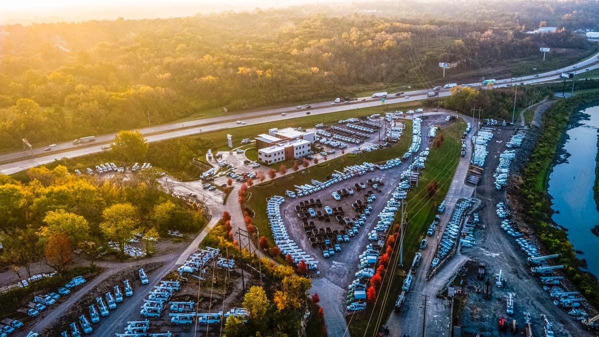 65fcbff187cbe1001e407b4b Custom Truck One Source Overhead View