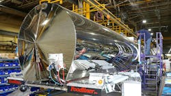 Food-grade customer Foodliner visited the Juarez manufacturing facility to discuss its equipment needs and tour the prolific EnTrans International plant. Food-grade customer Foodliner visited the Juarez manufacturing facility to discuss its equipment needs and tour the prolific EnTrans International plant.