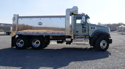 mac_straight_trucks