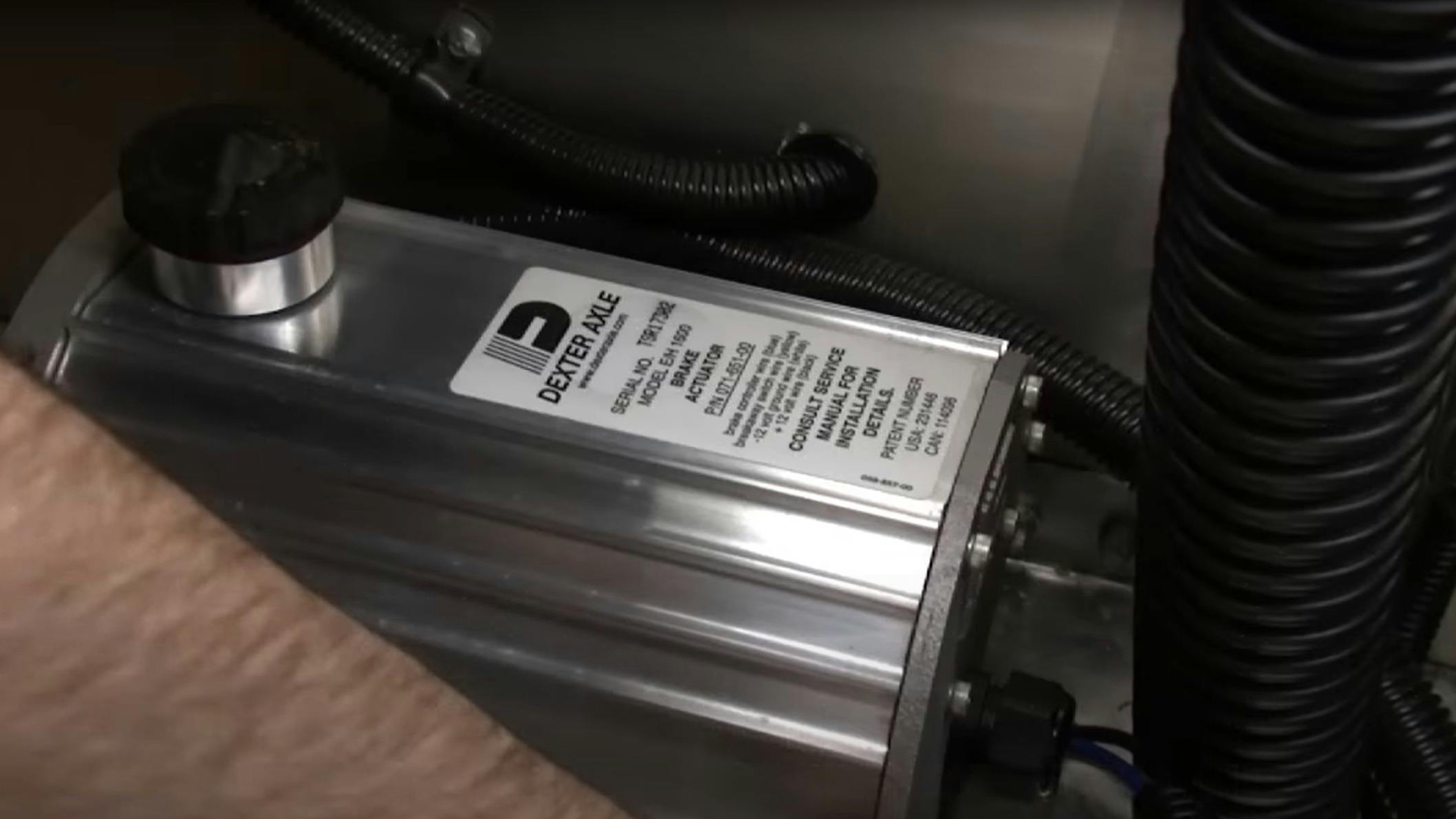 6777f052c5fcade7cd42c16c Dexter Actuator 2