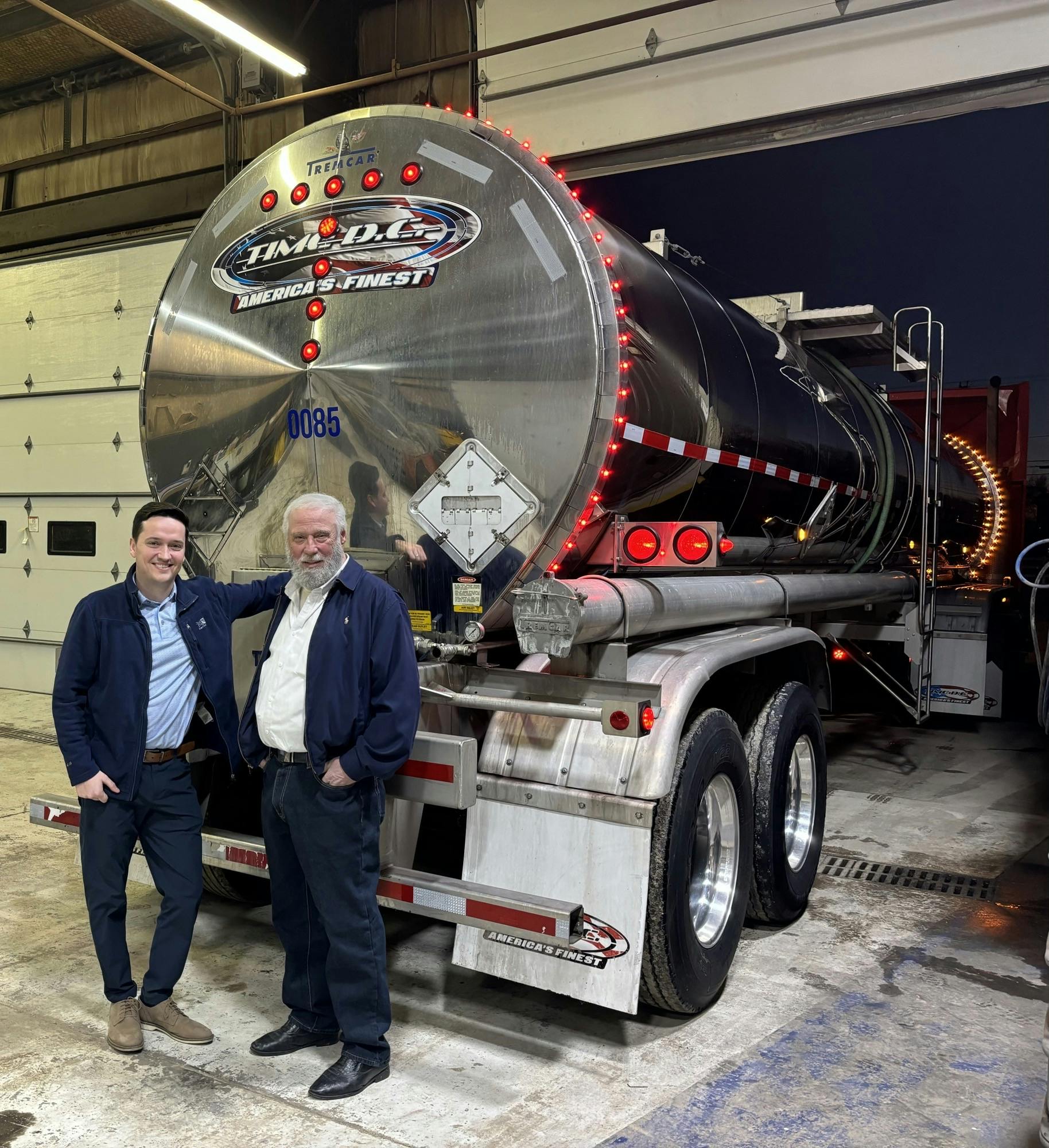 67bc7fbd0a312c8c3aa37cfe Tremcar Willie Andrew Trailer Photo