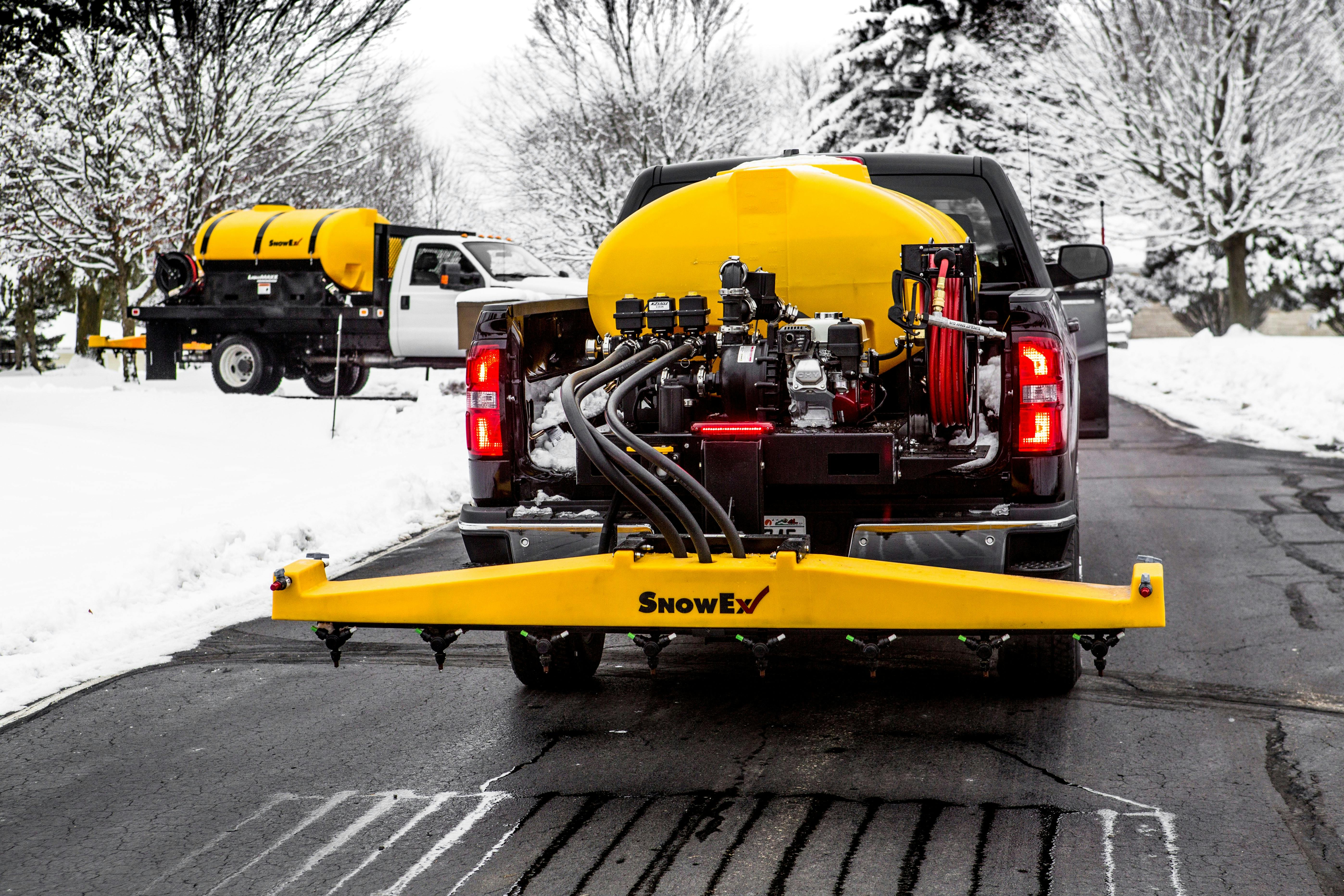 snowex_liqui_maxx_liquid_sprayer