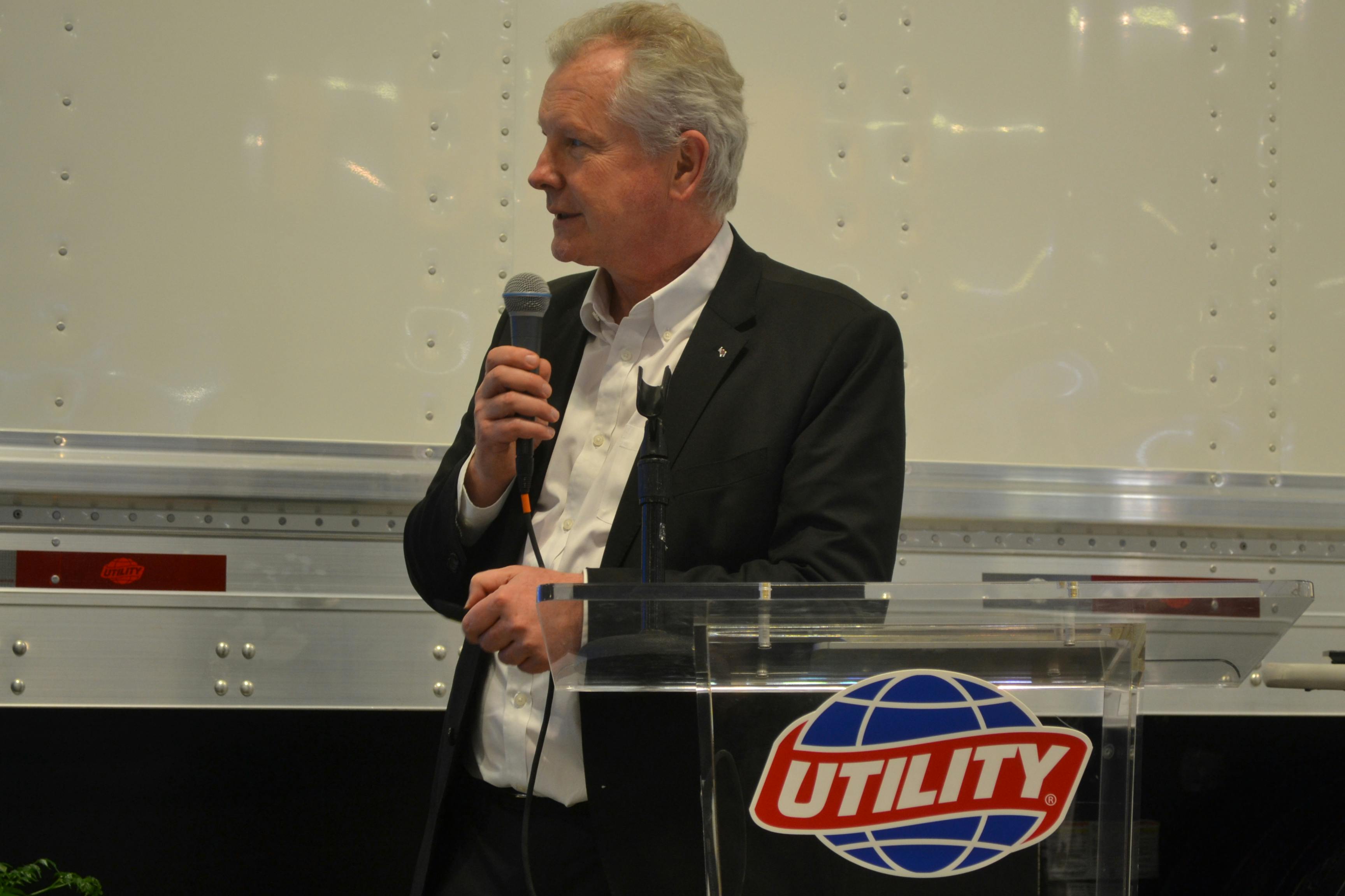 Andreas Schmitz, CEO of Schmitz Cargobull AG, touts the advancements offered by the new Cargobull 625+ Mono-Temp Hybrid and 655MT+ Multi-Temp Hybrid TRUs, designed to deliver a major leap forward in cooling performance, efficiency, and sustainability.