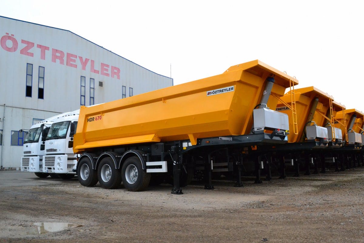 &Ouml;ztreyler is one of the pioneers of the tipper trailer sector in Turkey.