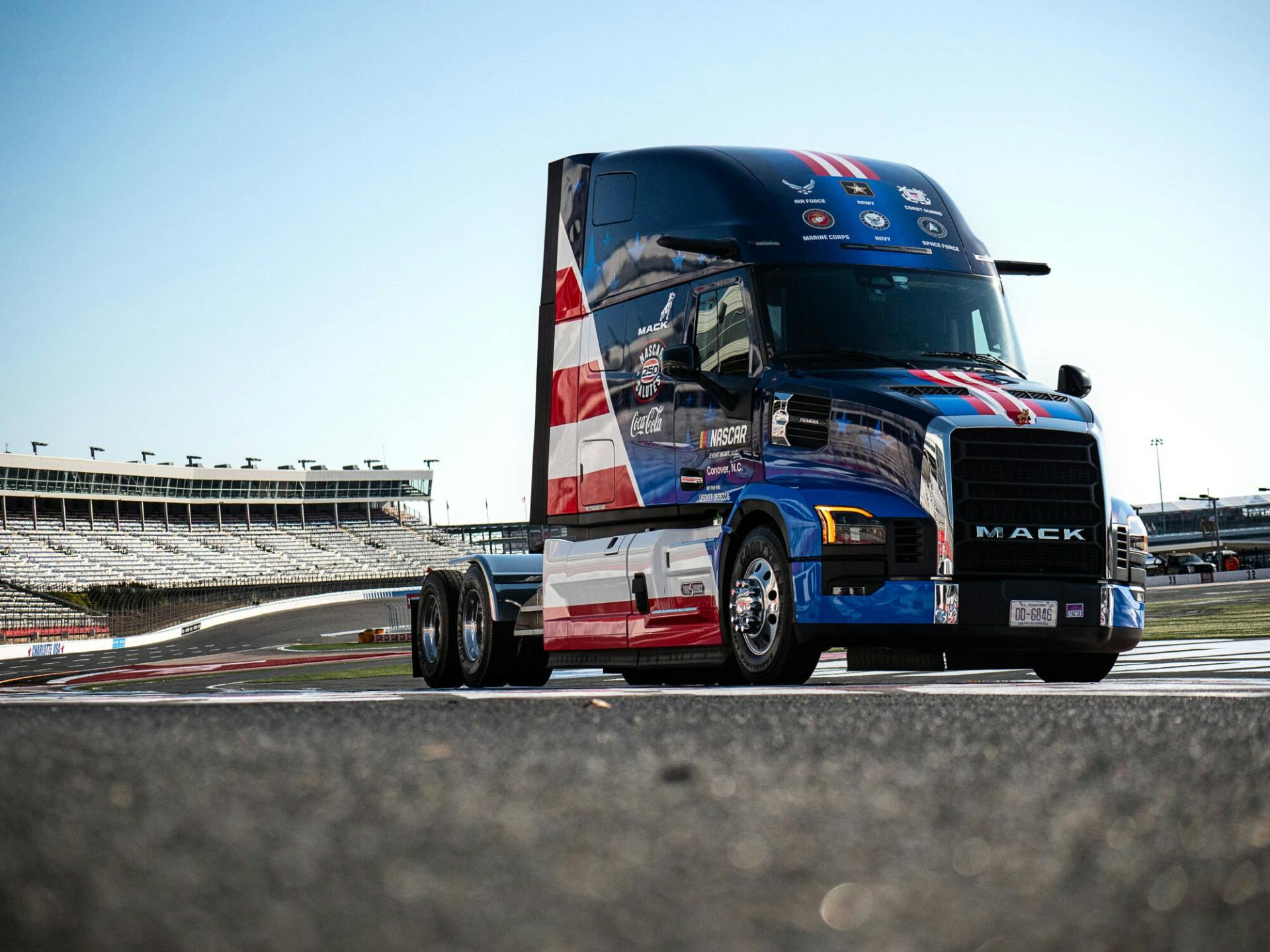 mack_nascar